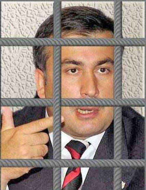 Саакашвили ослаб физически, но не намерен прекращать голодовку, заявил его личный врач