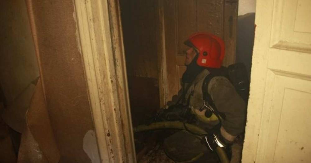 Три человека погибли при пожаре в жилом доме в Петербурге