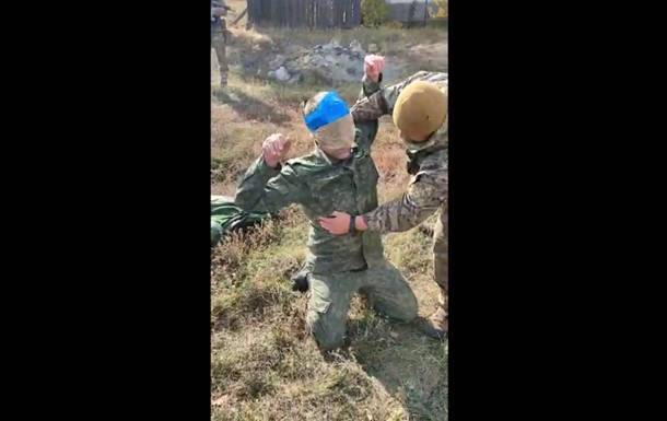 Появилось видео обыска задержанного на Донбассе россиянина