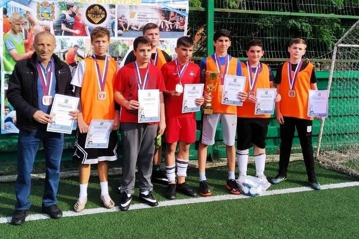 Ребята из Железноводска стали призерами краевой лиги дворового футбола