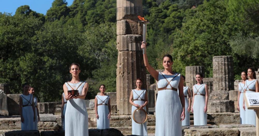 В Греции зажгли Олимпийский огонь: когда его передадут в Пекин