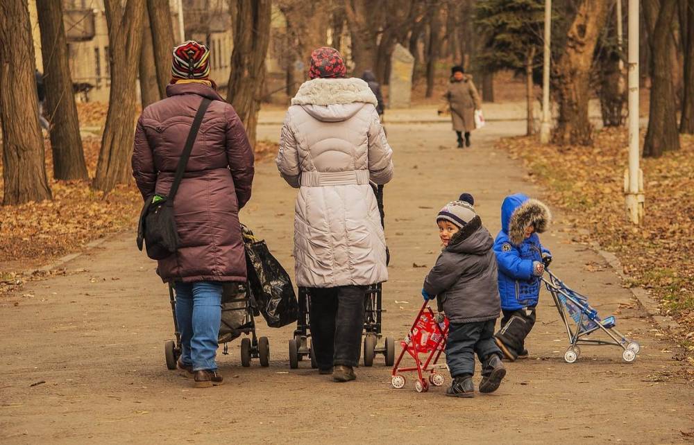 Семьи с детьми составляют 80% бедных россиян
