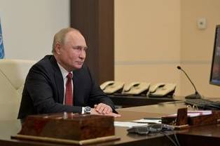 Путин ждет до 1 ноября доклад о целесообразности производства топлива на Сахалине