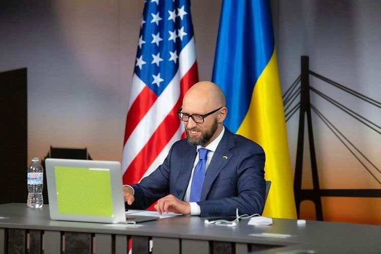 Фролов в ответ на слова Яценюка назвал вторую ошибку Киева в газовом вопросе
