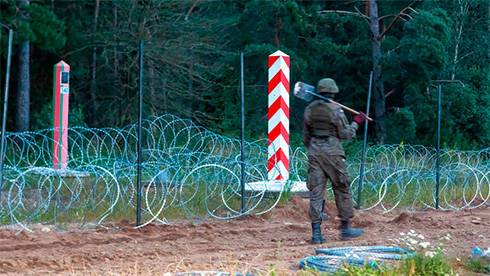 Польша построит стену от мигрантов на границе с Беларусью за 350 млн евро