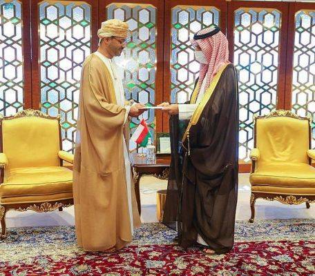 Оман отправил послание королю Саудовской Аравии
