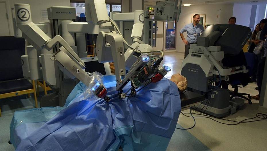 В Петербурге возобновил работу робот-хирург Da Vinci