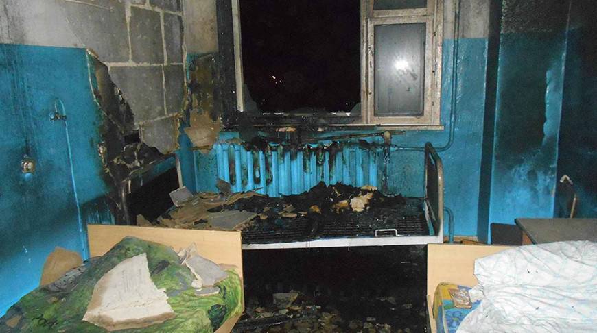 В Бобруйске ночью тушили пожар в больнице: эвакуированы 38 пациентов