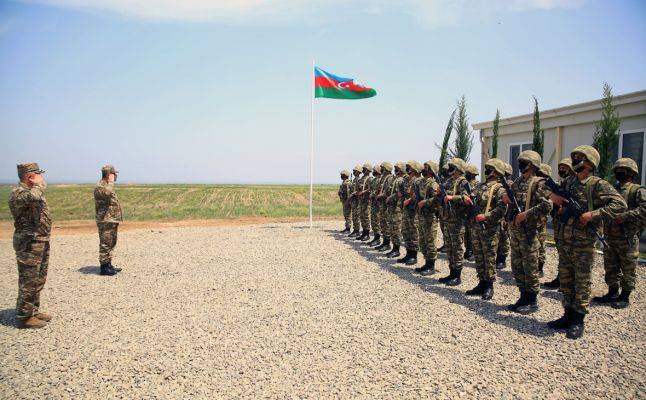 Азербайджан развернул новые учения в Лачине: призыв Лаврова Баку не указ?