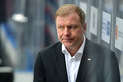 Главный тренер сборной России по хоккею сравнил команду с подводной лодкой