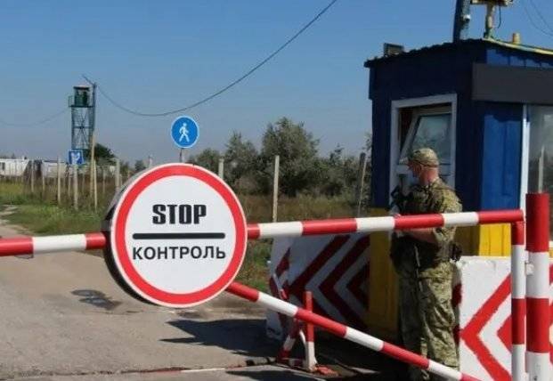 КПВВ "Чаплинка" на админгранице с Крымом прекратил работу