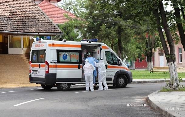 В машине скорой помощи на Буковине умер гражданин Италии