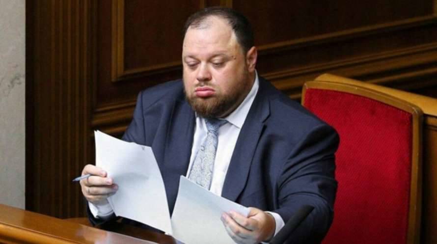 Стефанчук объявил о созыве внеочередного заседания парламента по требованию Зеленского