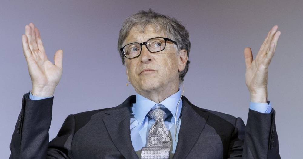 Билл Гейтс пытался несколько раз завести отношения с сотрудницами Microsoft, - WSJ