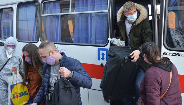 В Украине вводятся ограничения на межрегиональные перевозки: какие документы будут требовать для поездки