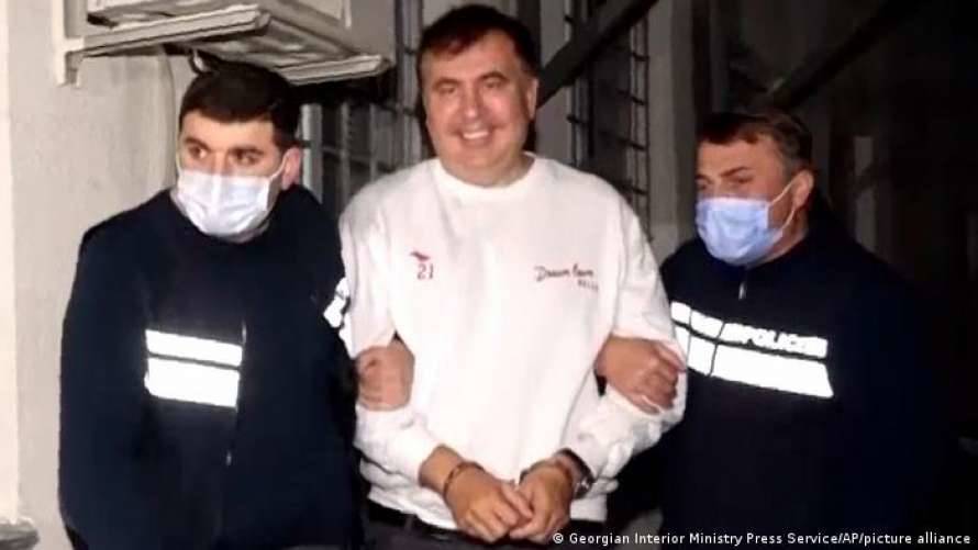 Саакашвили объявил голодовку, а президент Грузии прокомментировала возможность его помилования