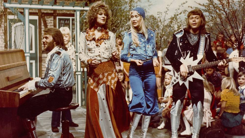 Взгляните на эти архивные фотографии группы ABBA и перенеситесь в эпоху диско