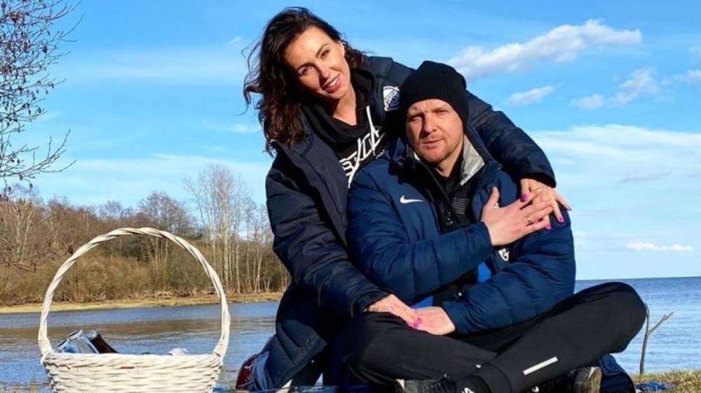 Жена Вячеслава Малафеева призналась, что не живет с футболистом