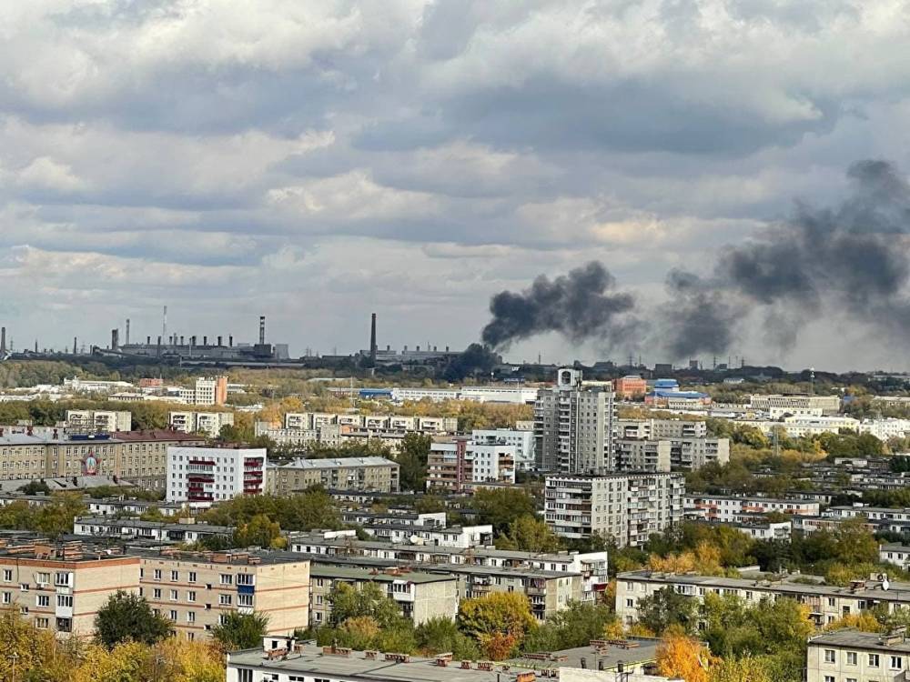 В Челябинске произошел пожар в районе фабрики «Краснодеревщик»