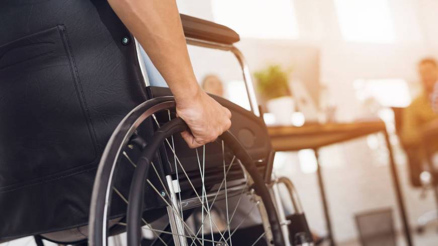Получение услуг и средств реабилитации инвалидам упростили в России