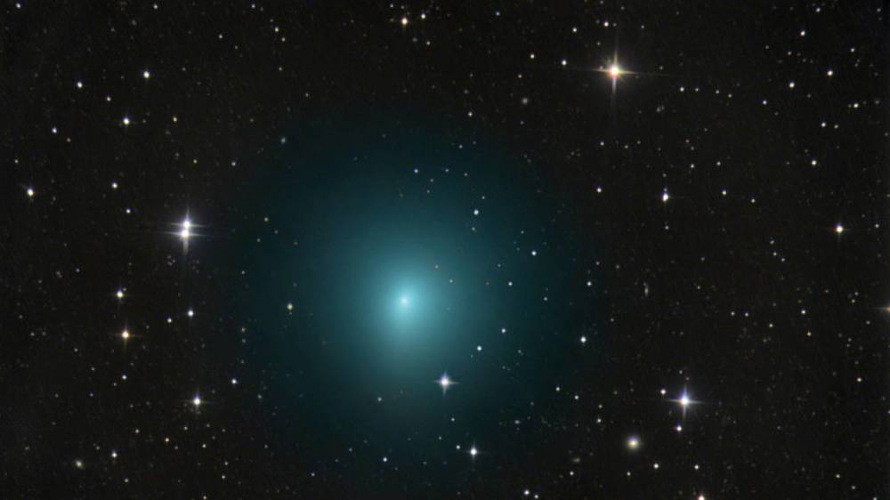 Новозеландские астрономы обнаружили крупнейшую в истории комету, которая движется к Солнцу