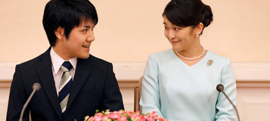 Японская принцесса отказалась от семейных богатств ради свадьбы с простолюдином