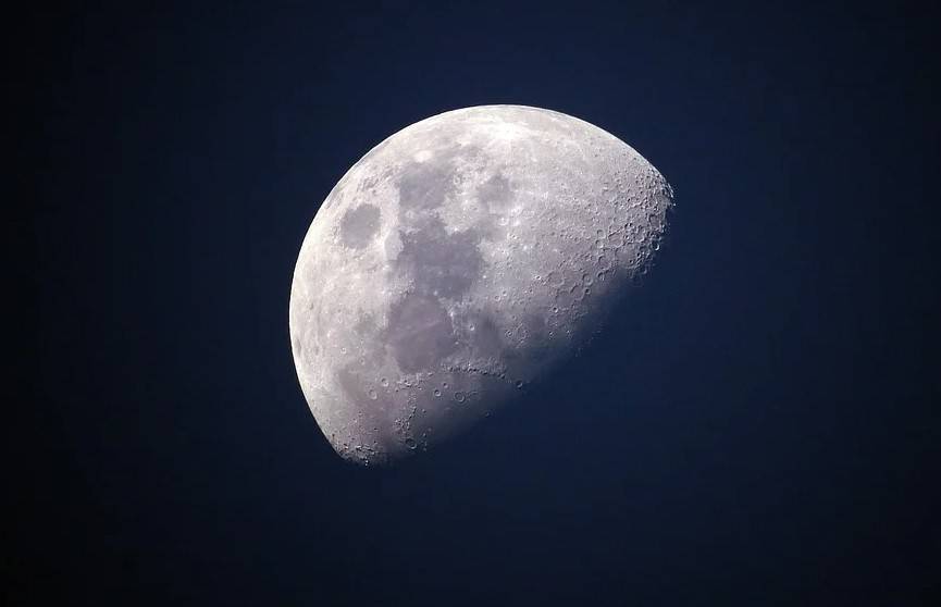 Сенат США постановил найти конкурента Илона Маску для посадки на Луну