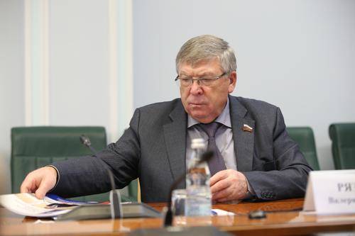 Сенатор Валерий Рязанский ушёл из Совета Федерации, проработав в парламенте 10 лет