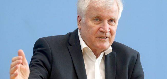 Глава МВД Германии исключил закрытия границы с Польшей из-за миграционного кризиса