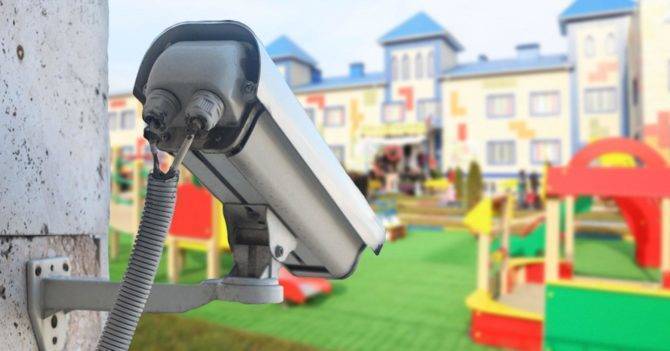 Украинцы поддержали петицию про обязательное видеонаблюдение в детских садах