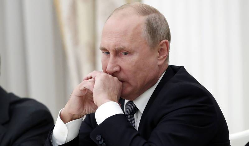 Владимир Путин объявил нерабочими дни с 30 октября по 7 ноября