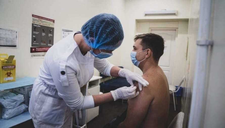 Более 400 тысяч жителей Харькова сделали прививку от COVID-19