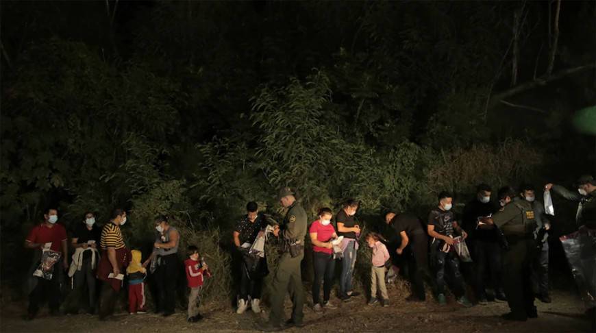 В США впервые за 35 лет на границе с Мексикой задержали 1,7 млн нелегалов