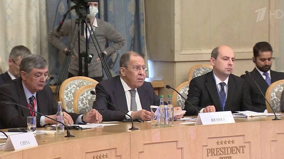 В Москве представители десятка стран обсуждают помощь Кабулу и необходимые перемены
