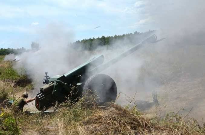 Украина провела противотанковые стрельбы у границ Крыма