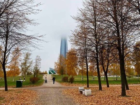 В Петербурге плюс тринадцать и дождь