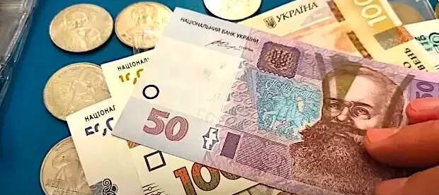 «Сюрприз» от банков: украинцам добавят 41% налогов на переводы между картами