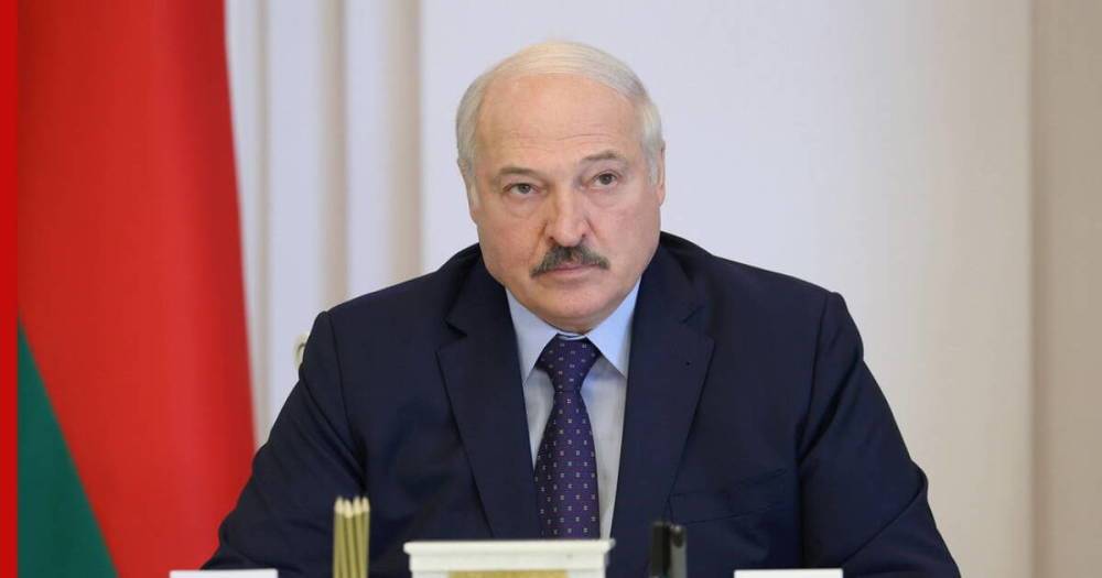 Белоруссия должна остаться президентской республикой, заявил Лукашенко