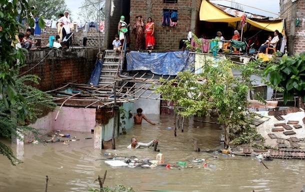 Наводнение в Индии и Непале: количество жертв растет