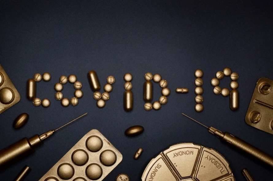 Один из самых богатых людей мира разработал таблетку от коронавируса