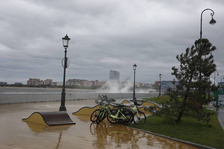 В Петербурге из-за угрозы наводнения будут перекрывать дамбу