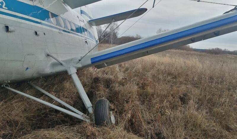 В Свердловской области Ан-26 с отказавшим двигателем совершил аварийную посадку