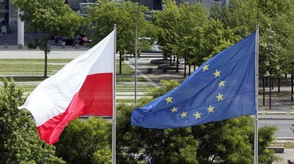 “Вы радуете Путина”: обвинившего ЕС в шантаже премьера Польши попросили помолчать