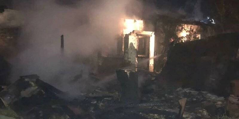 При пожаре в частном доме в Ростовской области погибли три ребенка