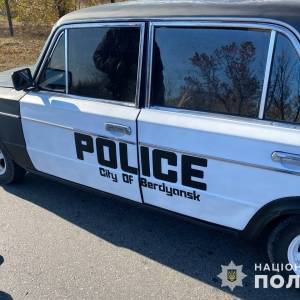 Жителя Бердянска оштрафовали за то, что его автомобиль похож на полицейский. Фото
