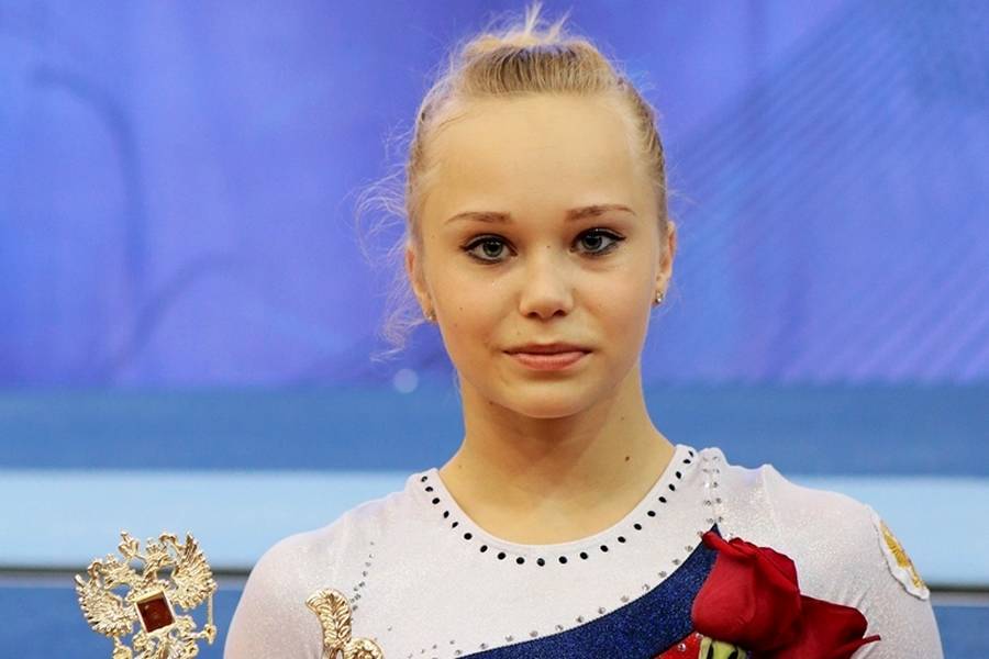 Путин обратился к Мельниковой, выигравшей ЧМ по спортивной гимнастике