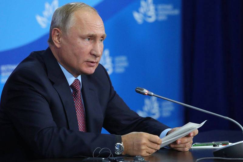 Путин: освоение НАТО территории Украины создает угрозу для РФ