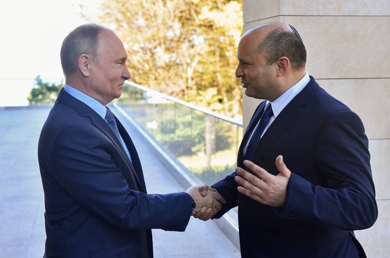 Израильский премьер назвал Путина очень близким другом
