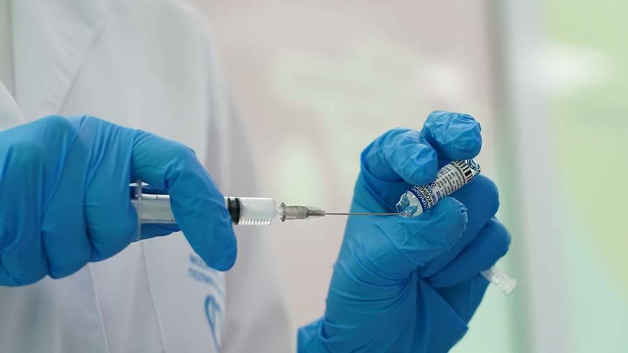 В Кремле указали на низкие темпы вакцинации от коронавируса