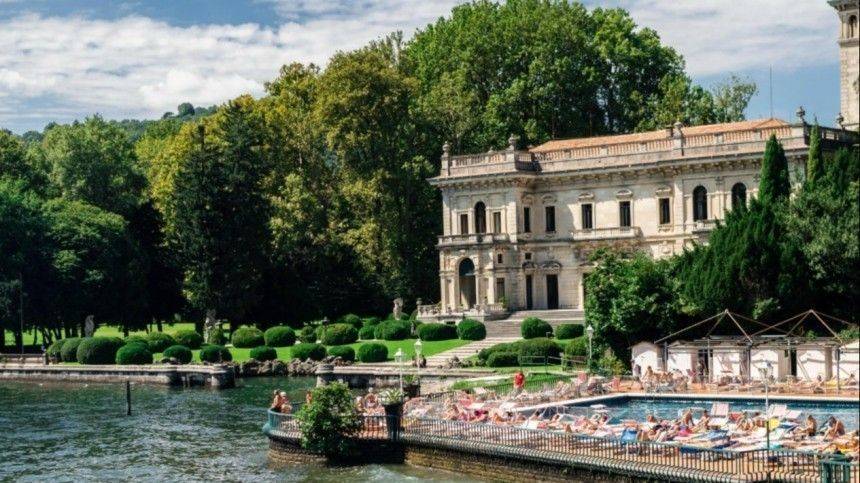Озеро Комо вздрогнет: Собчак, Успенская и Галкин отправились на свадьбу в Италии